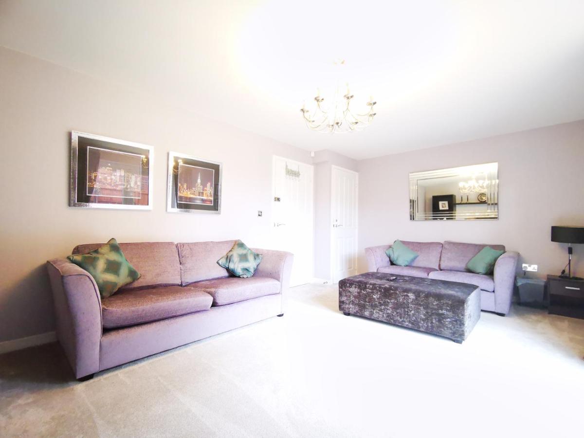 The Lawnswood - Central Manchester Holiday Home With Free Parking Экстерьер фото
